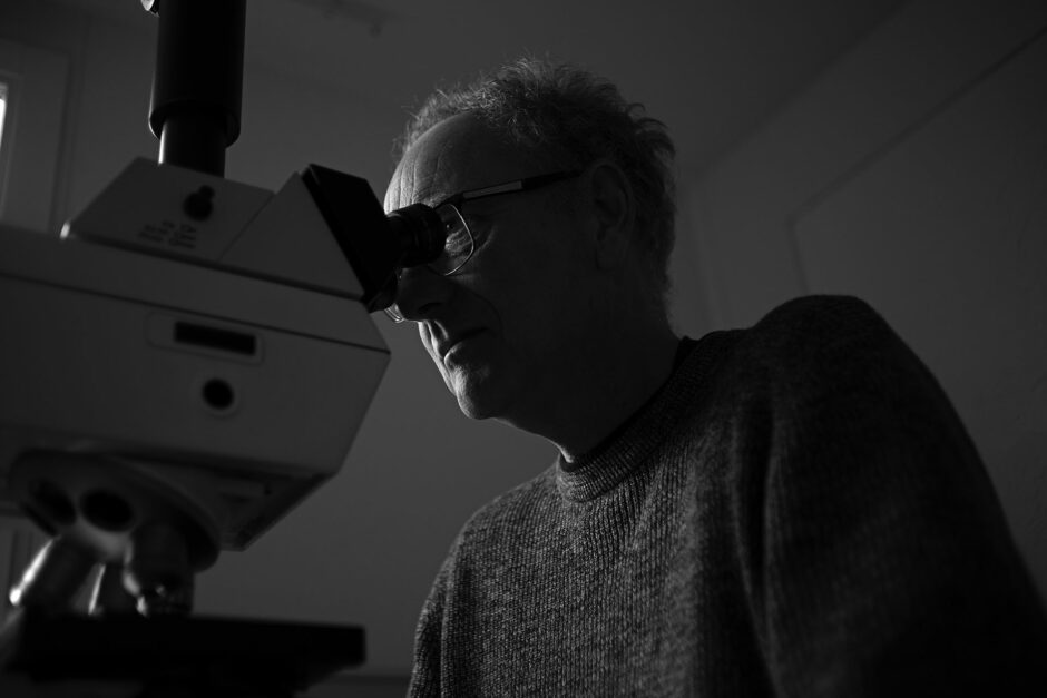 Jan van IJken is a photographer, filmmaker and microscopist working on art and science, secrets in nature, plankton and embryology.